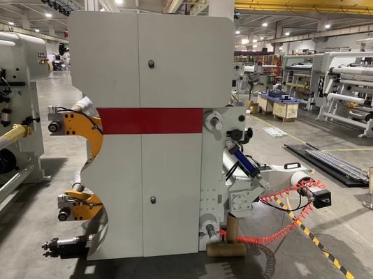 Μηχανή κοπής υψηλής ταχύτητας 350m ανά λεπτό Επαναστροφή υφάσματος και μηχανή κοπής 30g - 300g